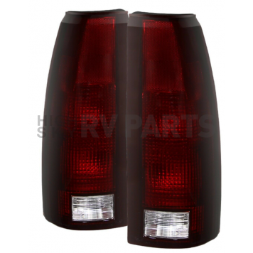 Xtune Tail Light Assembly 9028786