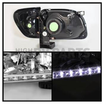 Xtune Headlight Assembly 5056368-1