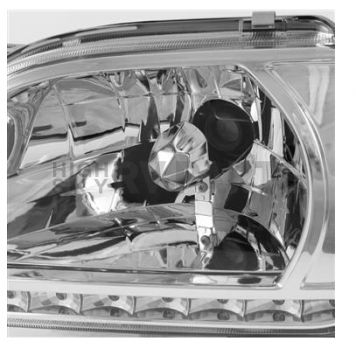Xtune Headlight Assembly 5056368-2