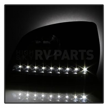 Xtune Headlight Assembly 9040368-5