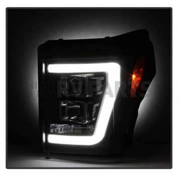 Spyder Automotive Headlight Assembly 5084460-4