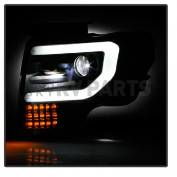 Spyder Automotive Headlight Assembly 5087584-5