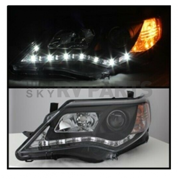 Spyder Automotive Headlight Assembly 5072658-2