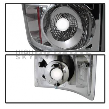 Spyder Automotive Tail Light Assembly 5002532-3