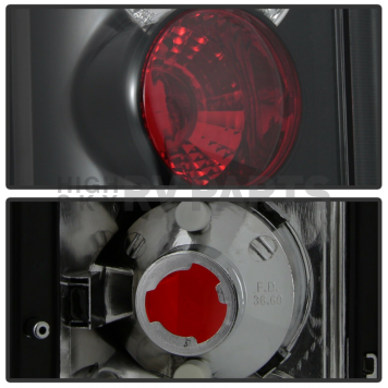 Spyder Automotive Tail Light Assembly 5002914-3