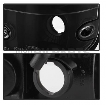 Spyder Automotive Tail Light Assembly 5007834-3