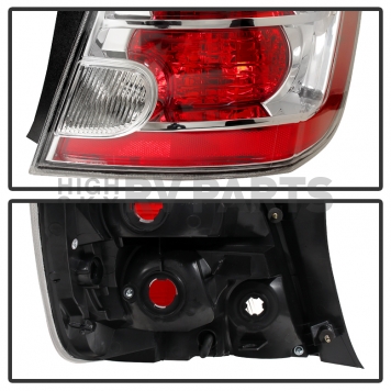 Xtune Tail Light Assembly 9032509-3