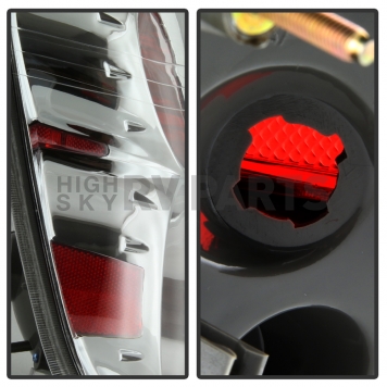 Xtune Tail Light Assembly 9937309-5