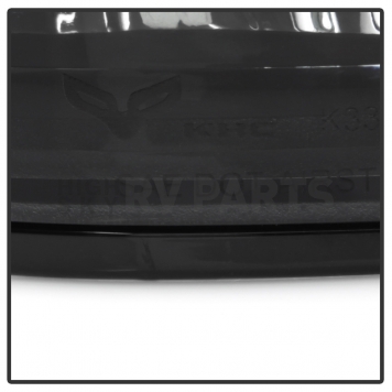Xtune Tail Light Assembly 9037733-5