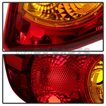 Xtune Tail Light Assembly 9032103-3