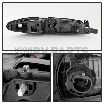 Xtune Headlight Assembly 9023330-5