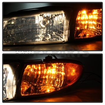 Xtune Headlight Assembly 9023453-8
