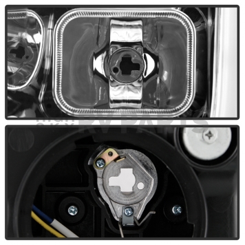 Xtune Headlight Assembly 9048760-3