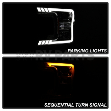 Xtune Headlight Assembly 9048760-8