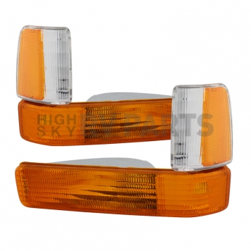 Xtune Parking/ Turn Signal Light Assembly 9026331