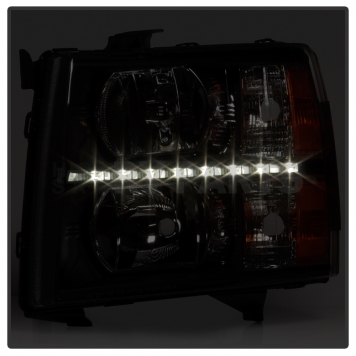 Xtune Headlight Assembly 9032967-7