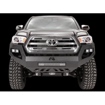 Fab Fours Bumper Vengeance 1-Piece Design Steel Black - TT16-D3651-1