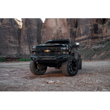 Fab Fours Bumper Vengeance 1-Piece Design Steel Black - CH15-X2750-1