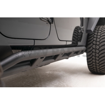 Fab Fours Rocker Panel Guard - Black Tubular Powder Coated - JL18-G1750-1