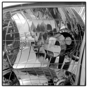 Xtune Headlight Assembly 9033315-4