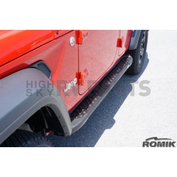 Romik USA Running Board Black Anodized Aluminum Stationary - 21314419-1