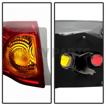 Xtune Tail Light Assembly 9032097-2