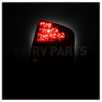 Xtune Tail Light Assembly 9038952-5