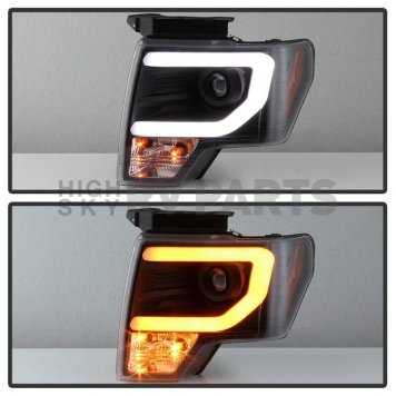 Spyder Automotive Headlight Assembly 5086204-3