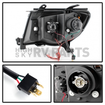 Xtune Headlight Assembly 9027857-2