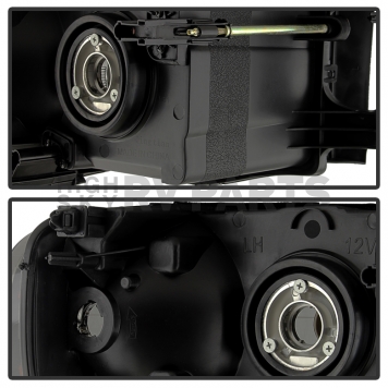 Xtune Headlight Assembly 9030352-3