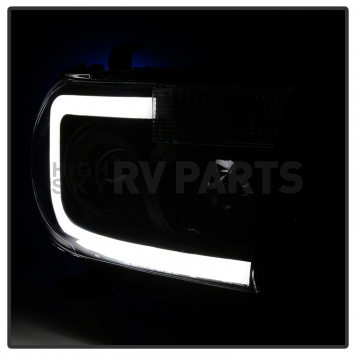 Xtune Headlight Assembly 9030413-5