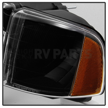 Xtune Headlight Assembly 9032158-4