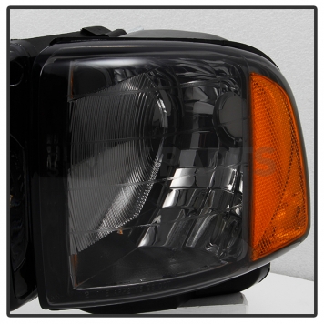 Xtune Headlight Assembly 9032172-4