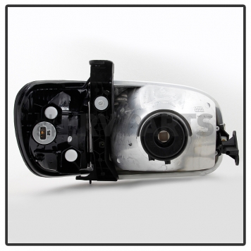 Xtune Headlight Assembly 9033292-1