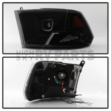 Xtune Headlight Assembly 9036736-1