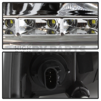 Xtune Headlight Assembly 9036743-3