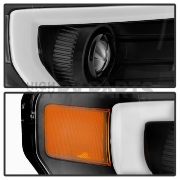 Xtune Headlight Assembly 9037252-4