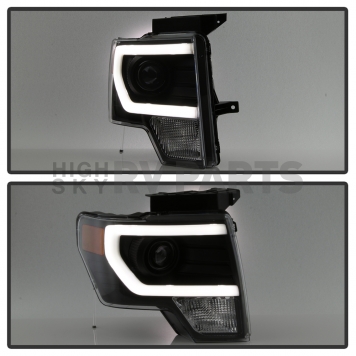 Xtune Headlight Assembly 9037252-7