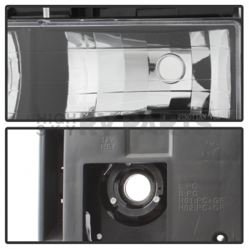 Xtune Headlight Assembly 9037405-2