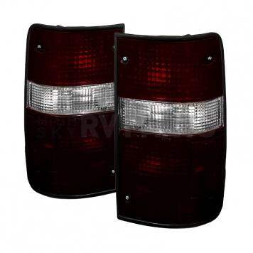 Xtune Tail Light Assembly 9028977