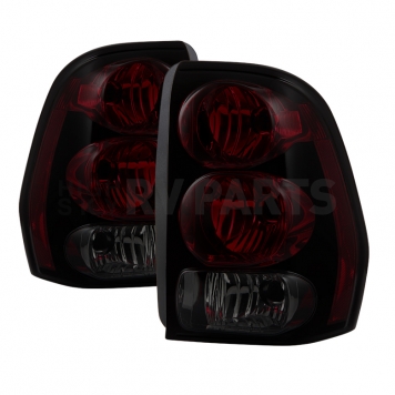 Xtune Tail Light Assembly 9029806