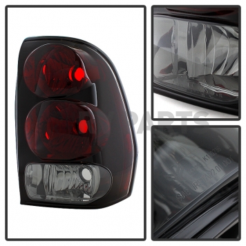 Xtune Tail Light Assembly 9029806-1