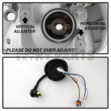 Xtune Headlight Assembly 9037542-4