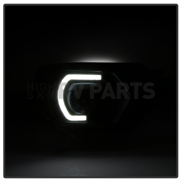 Xtune Headlight Assembly 9037542-5