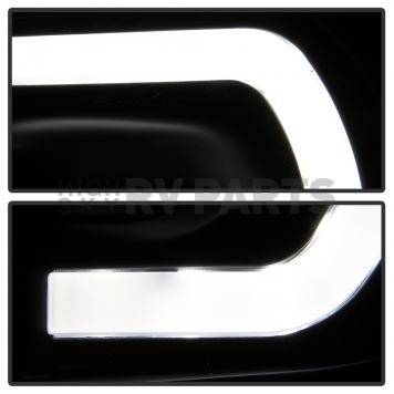 Xtune Headlight Assembly 9037542-6