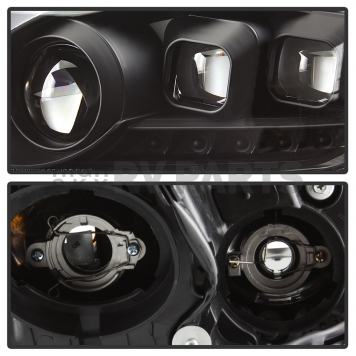 Xtune Headlight Assembly 9039331-2
