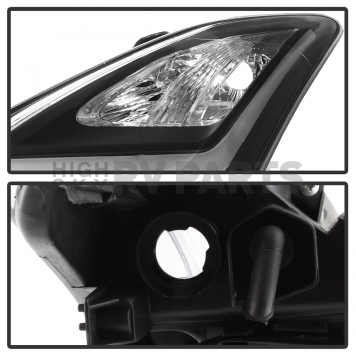 Xtune Headlight Assembly 9039331-3