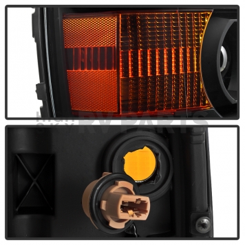 Xtune Headlight Assembly 9042423-4