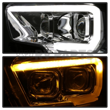 Xtune Headlight Assembly 9043017-2