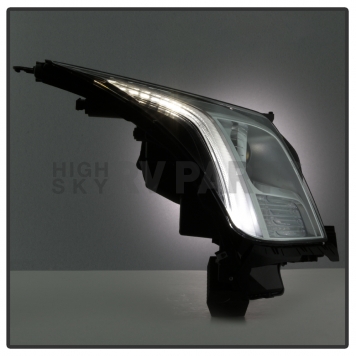 Xtune Headlight Assembly 9937248-8